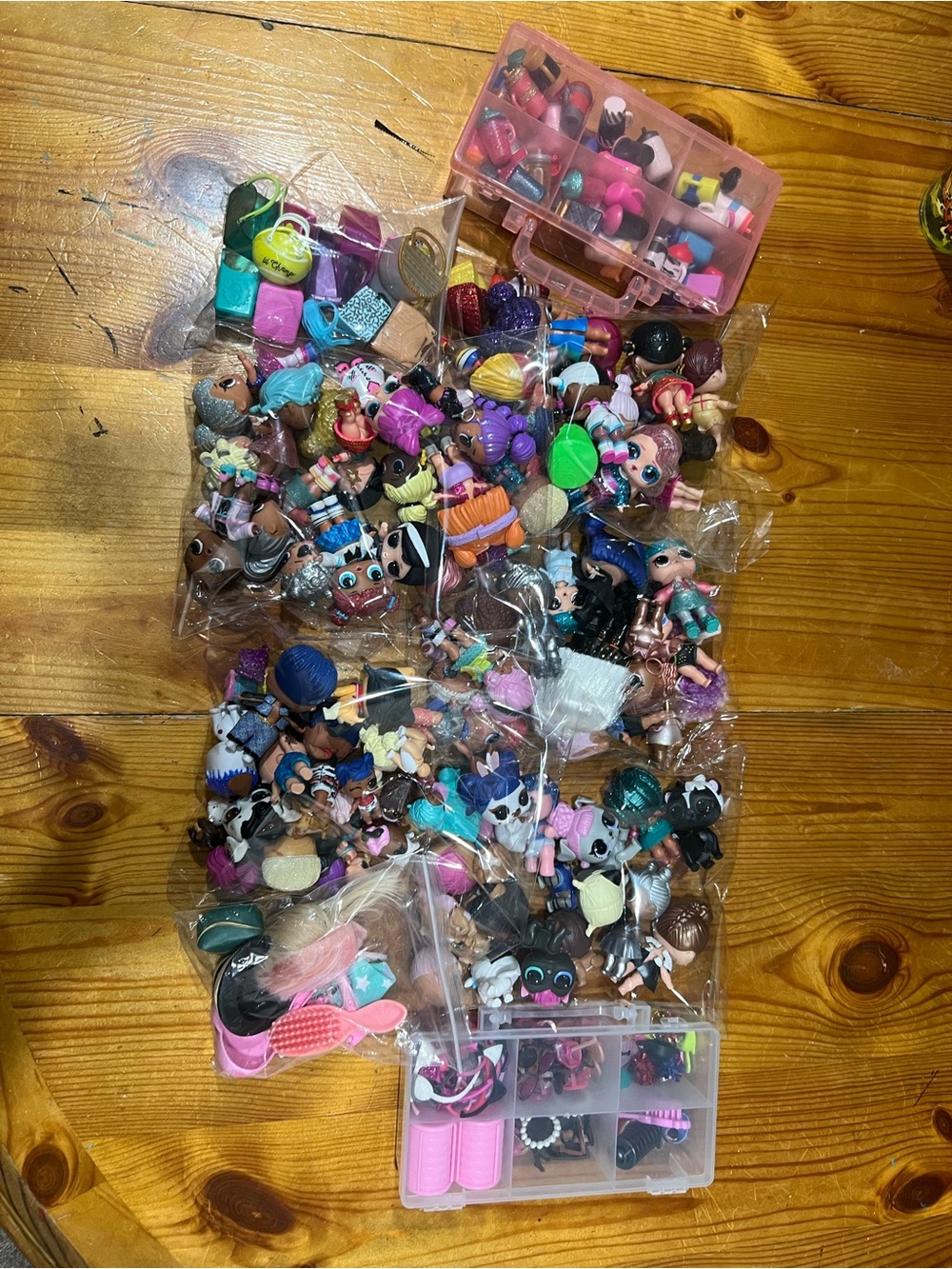 LOL Surprise Dolls Assorted Mini Figures - Mixed Colors HUGE LOT
